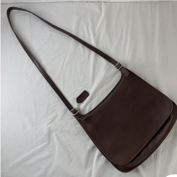 Coach VINTAGE Authentic Chocolate Brown LeatherHippie Flap Crossbody Saddle Bag - Picture 2 of 10